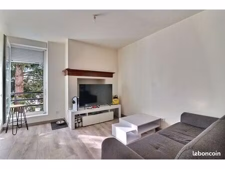 appartement 3 pièces 42 m²