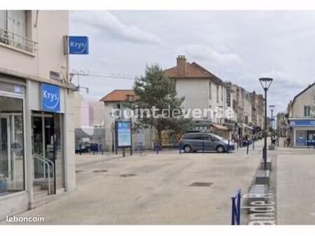 commerce beauté/coiffure 57 m²