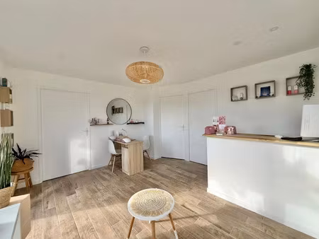 vente locaux professionnels 194 m² à le porge (33680)  498 000 €