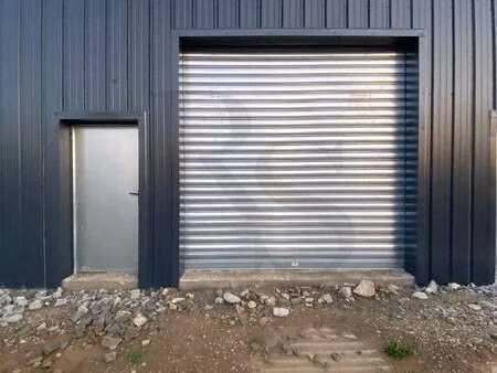 location garage box et parking à falaise (14700) : à louer / 34m² falaise