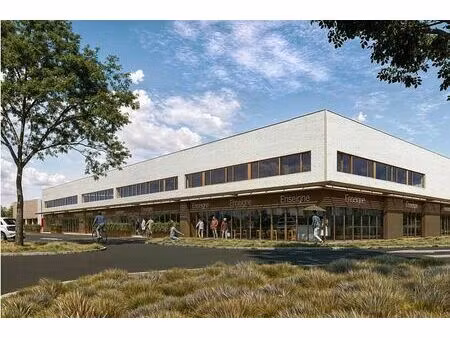 vente commerce parthenay 2 008 m²
