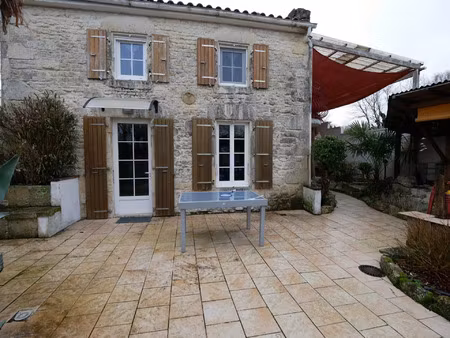 vente maison 141 m² forges (17290)