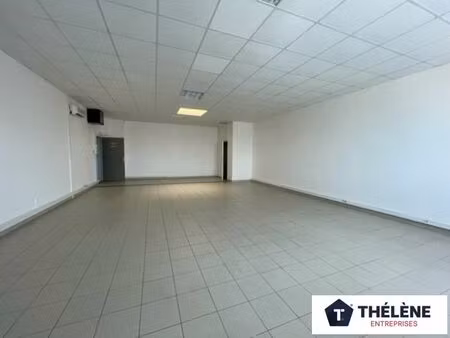 location bureau 77m2 le crès 34920 - 1099 € - surface privée