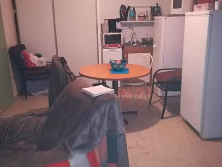 location appartement 1 pièce 28 m² à mervent (85200)