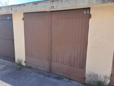 vente parking toulon 83100 - - surface privée