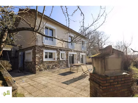 maison d'habitation avec jardin sans travaux