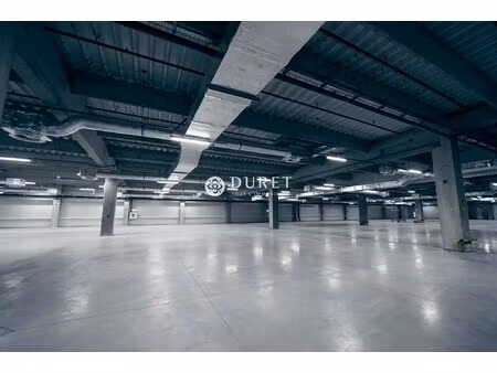 location local commercial