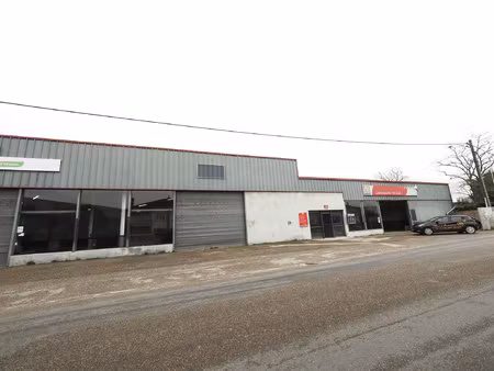 à vendre dépôt de 900 m2 avec bureau aux portes de marmand