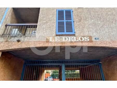 location stationnement  14 m² t- à hyères  80 €