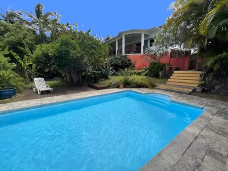 maison f5 + bungalow + atelier de musique sur terrain de 1279 m2