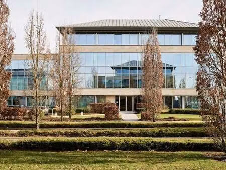 bien professionnel à louer à braine-l'alleud € 5.451 (kam32) - panorama b2b brussel kantor