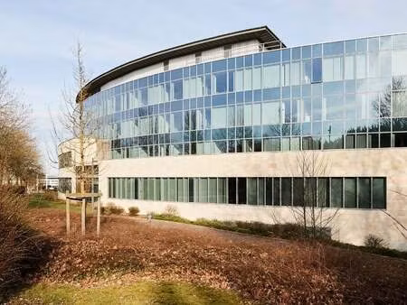 bien professionnel à louer à braine-l'alleud € 10.145 (kam33) - panorama b2b brussel kanto