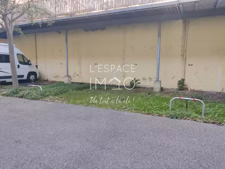 3 parkings en résidence sécurisée cavaillon