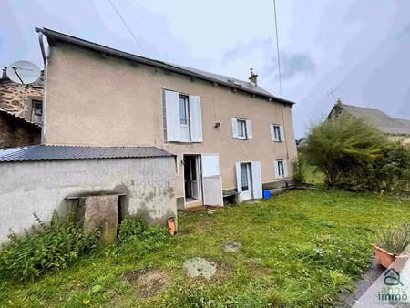 vente maison 4 pièces 89 m² à neuvéglise (15260)  68 000 €