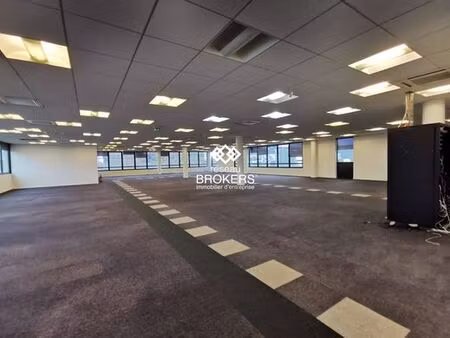 prestigieux bureau de 652 m2 en location - wissous  france
