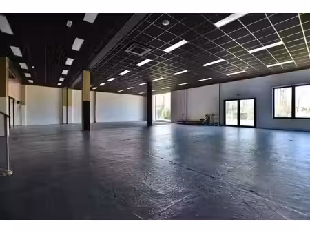 onze specialiteiten zijn: verkoop  verhuur  advies  aankoop en investeringen.