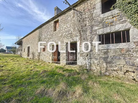 à vendre  bâtisse à rénover montaigu les bois