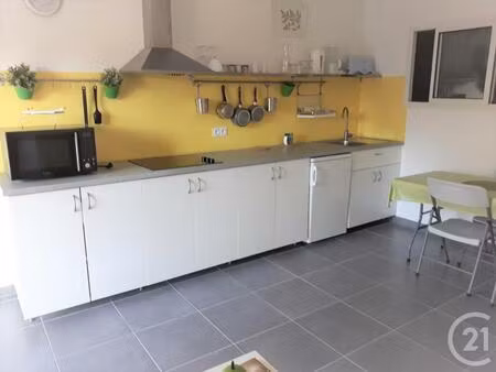location appartement 3 pièces 49 m² à lesparre-médoc (33340)