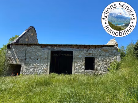 grange en pierre en ruine a reconstruire