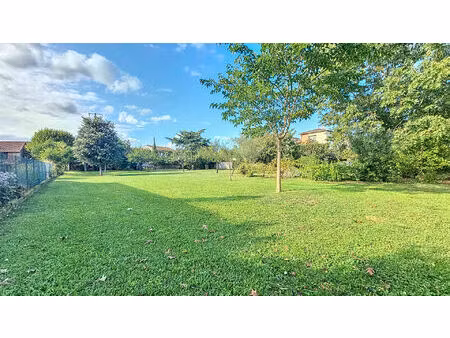 terrain viabilisé hyper centre carbonne