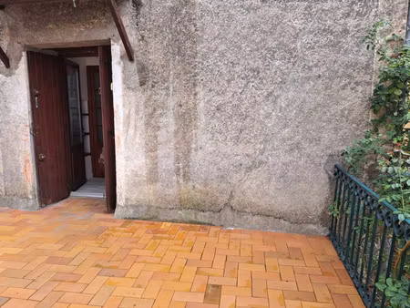 exclusivité  avèze  maison avec terrasse d'environ 57 m2