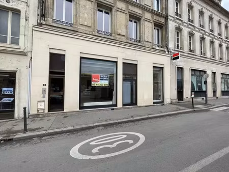 a louer local commercial 145 m2 compiegne centre ville