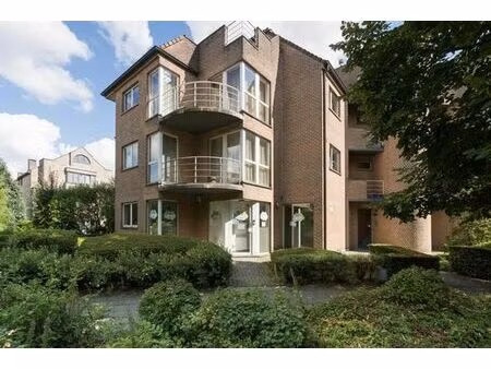 bureaux / commerce à proximité immédiate de stockel