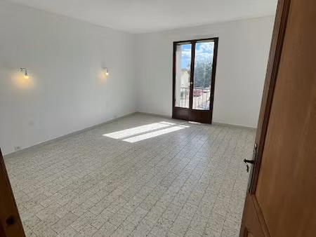 vente appartement 4 pièces 110 m² à ghisonaccia (20240)  179 000 €