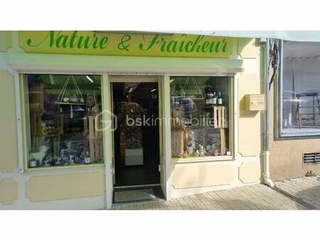 local d'activités de 129 m² à aumale