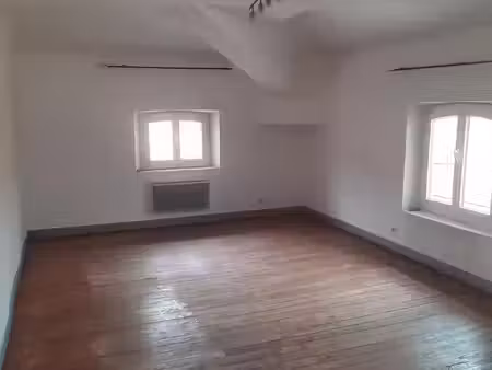 location appartement 2 pièces 73 m² à aups (83630)