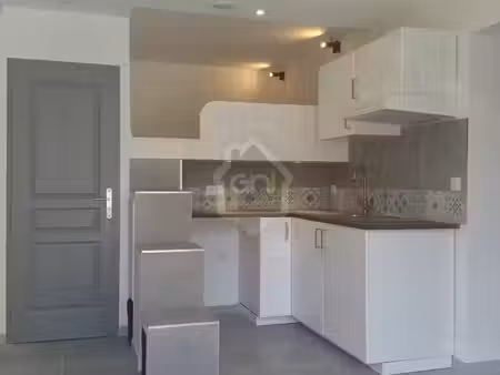 location appartement 1 pièce 22 m² à gréasque (13850)