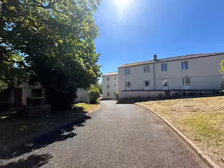 vente immeuble 35 pièces  1153.00m²  chaillé