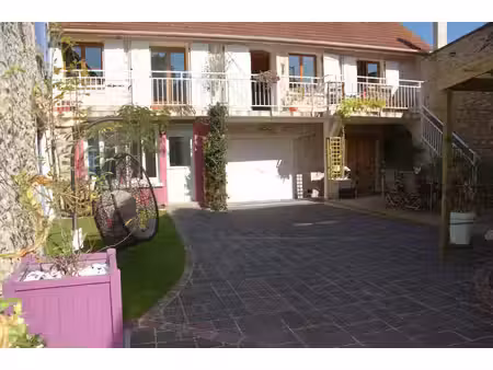 vente immeuble 12 pièces  295.05m²  seraincourt