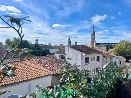 location appartement 3 pièces 100 m² à lesparre-médoc (33340)