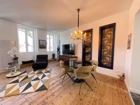 location appartement 2 pièces 52 m² à saintes (17100)
