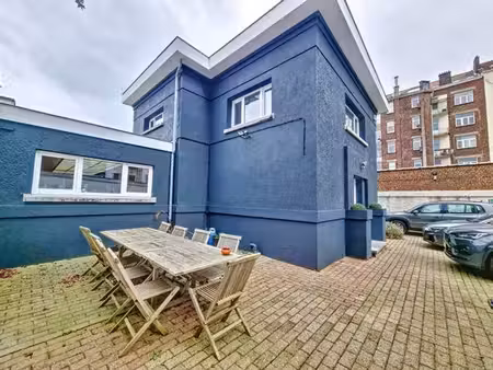 bureau-situé en intérieur d'îlot