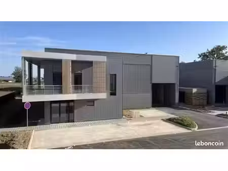 local bureaux 5 775 m²