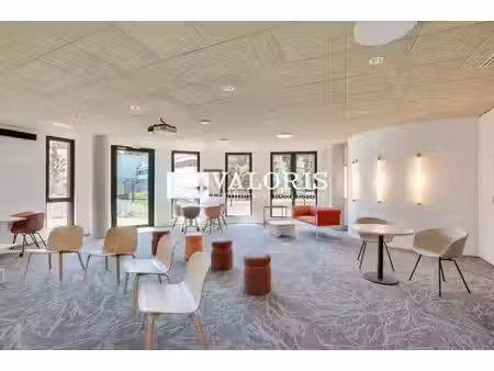 location bureau 9156 m² à limonest (69760)