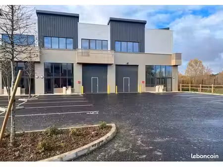 local bureaux 464 m²