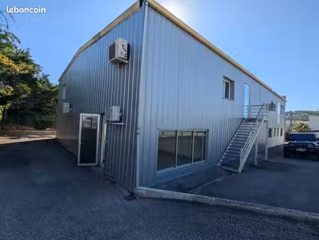 commerce 155 m²