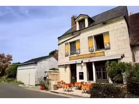 murs et fond de commerce d’un restaurant situé à troo  village touristique.