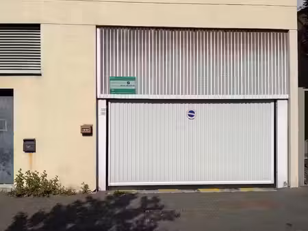 location parking 12 m² à athis-mons (91200)  42 €