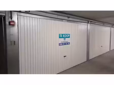 grand garage facile sous la digue