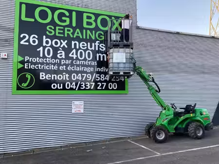 boxes de stockage  neufs  couverts  fermés et sécurisés