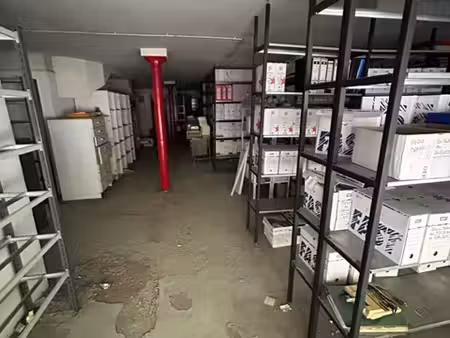 a louer local d'activites - 1er etage