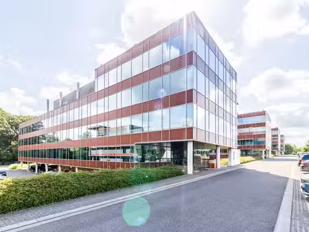 bien professionnel à louer à loyers € 5.250 (ku0c1) - immobilière hendrix entreprise | zim