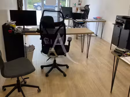local commercial 25m² idéalement situé saffré