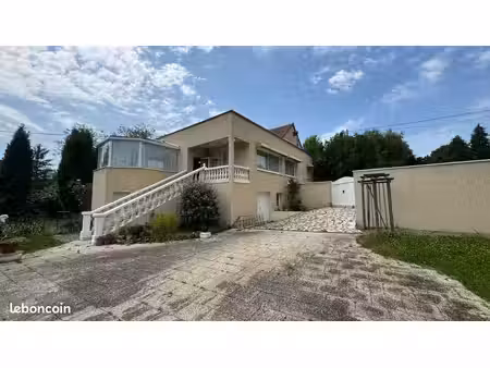 maison 5 pièces 391 m²