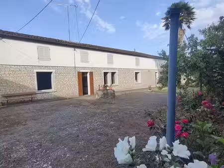 vente maison saint-fort-sur-gironde 17240 - - surface privée