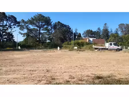 a vendre terrains viabilisés de 605 m² à 3 mn du magnifique bourg du village d’arcangues